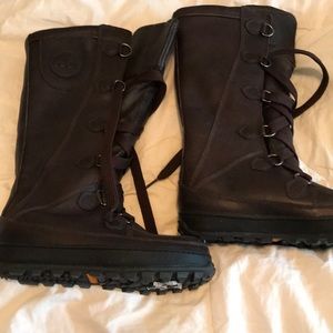 Timberland shearling leather boots size 8